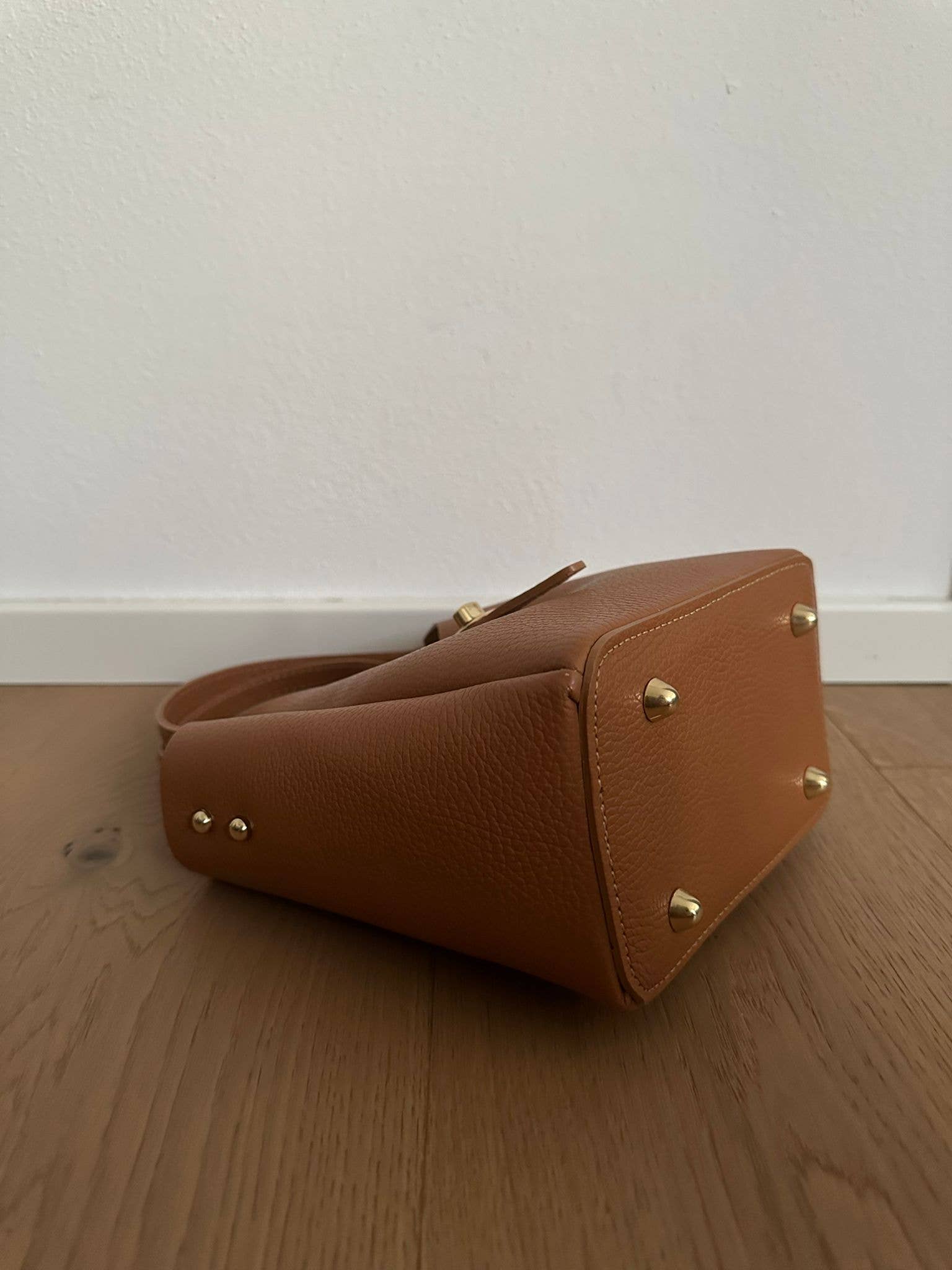 GENEVA - Genuine leather