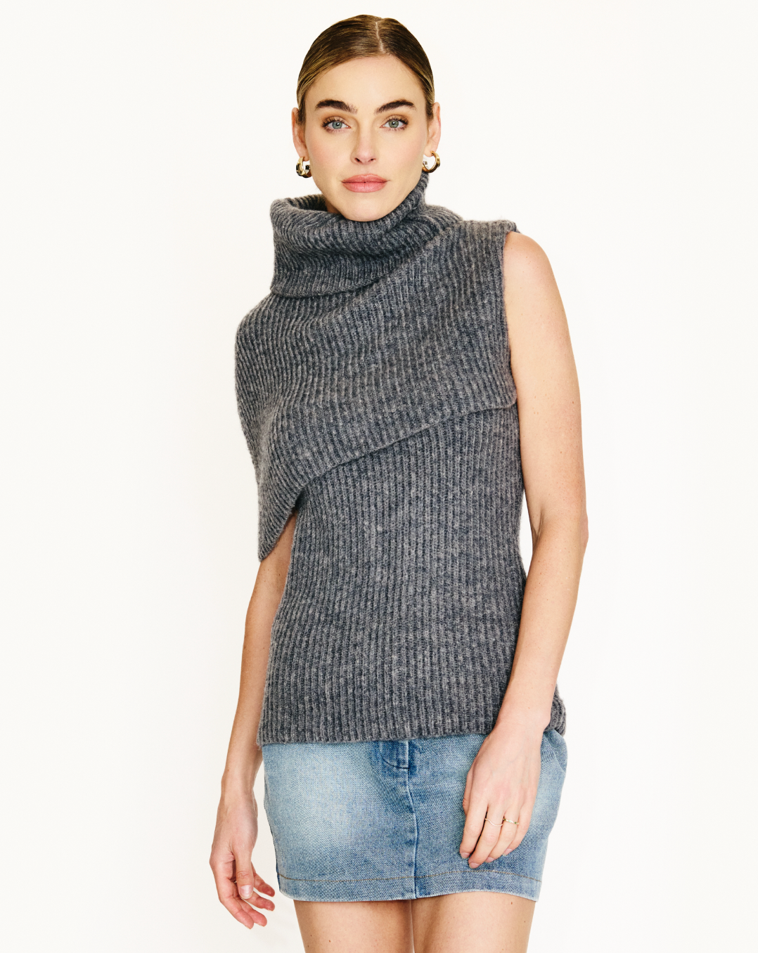 Theron Turtle Neck