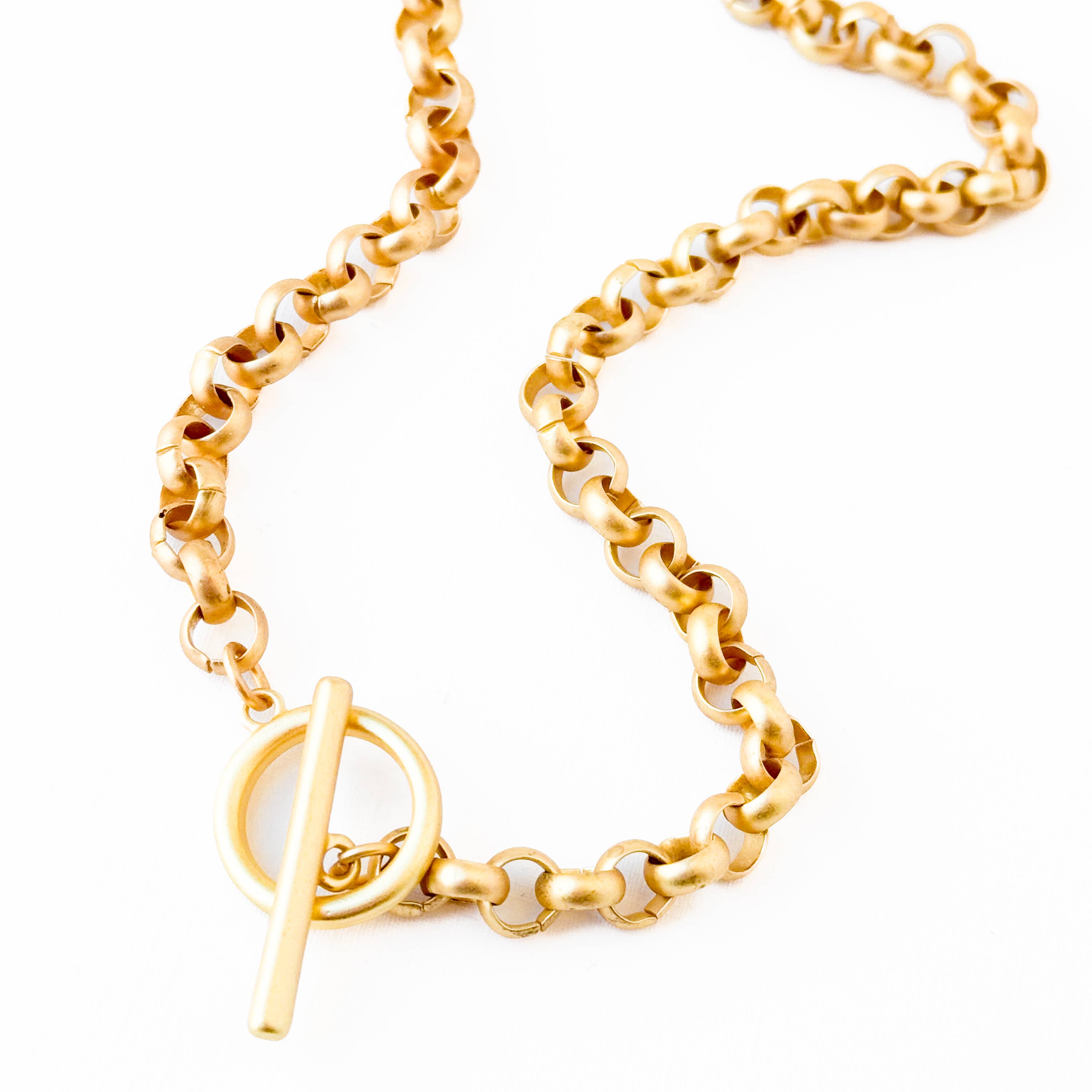 Thick Rolo Gold T Bar Chain Necklace